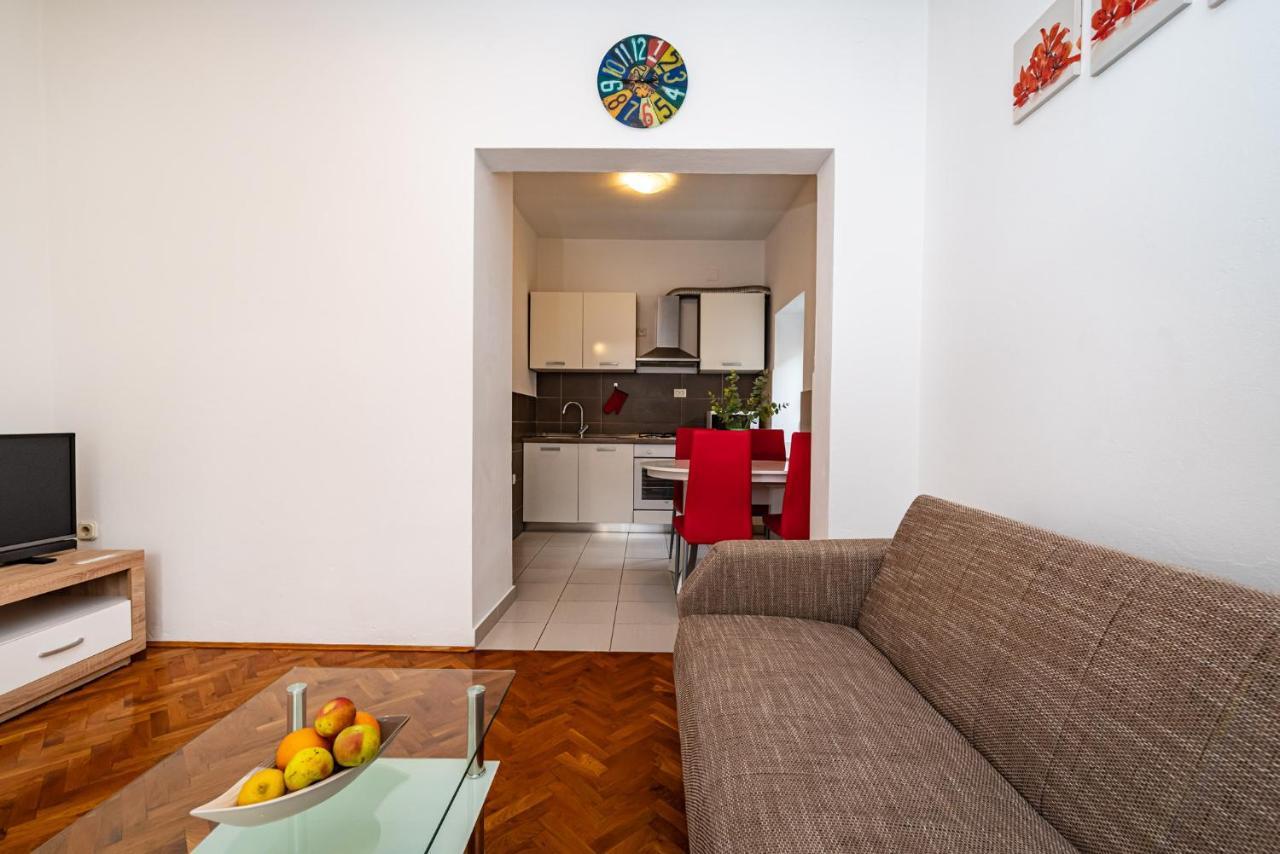 Apartment Eva Maslenica Exterior photo